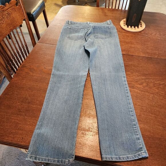 Faded jeans 👖 - Picture 2 of 6